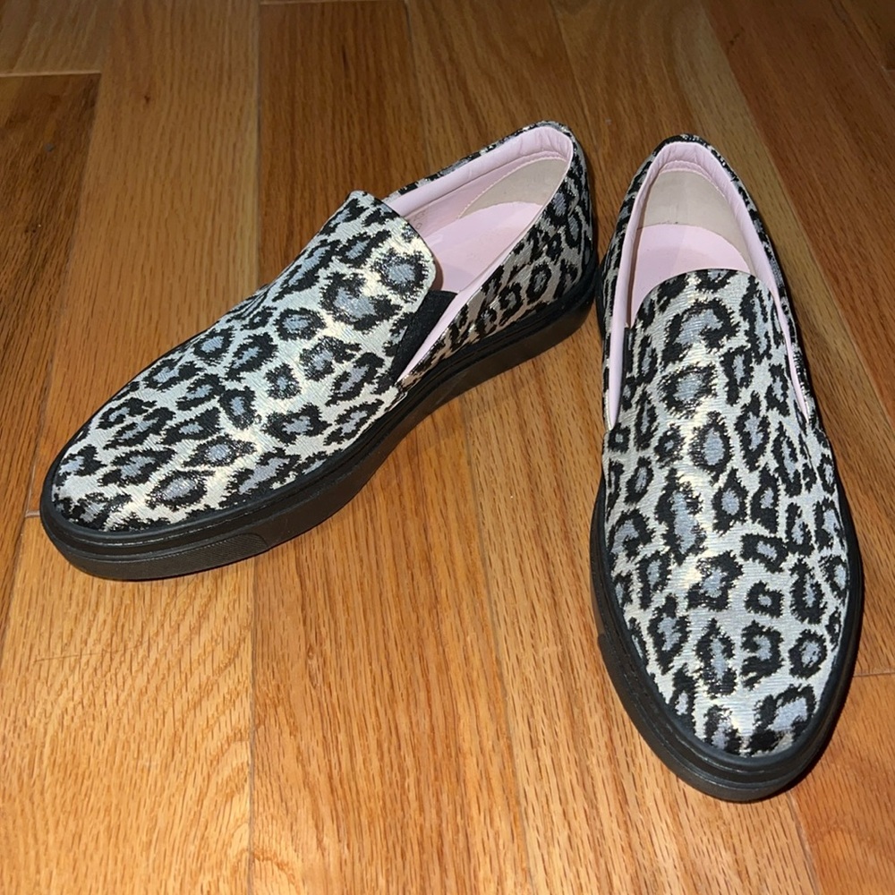 Giamba size 36 (6) NWOT black leopard print slip on sneakers